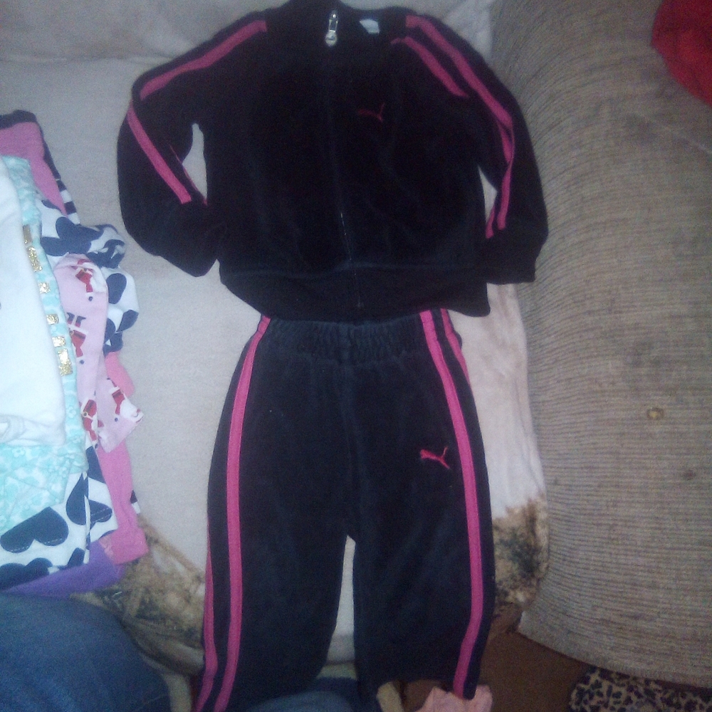 Girls clothes 3-12 months maybe 18s